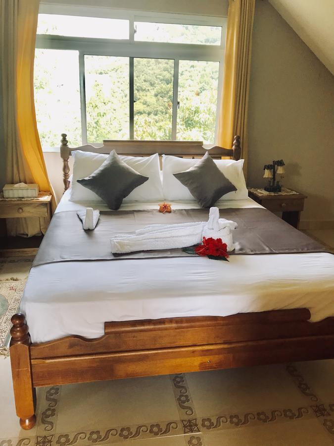 Mountain Lodge Anse Volbert Village  Ngoại thất bức ảnh