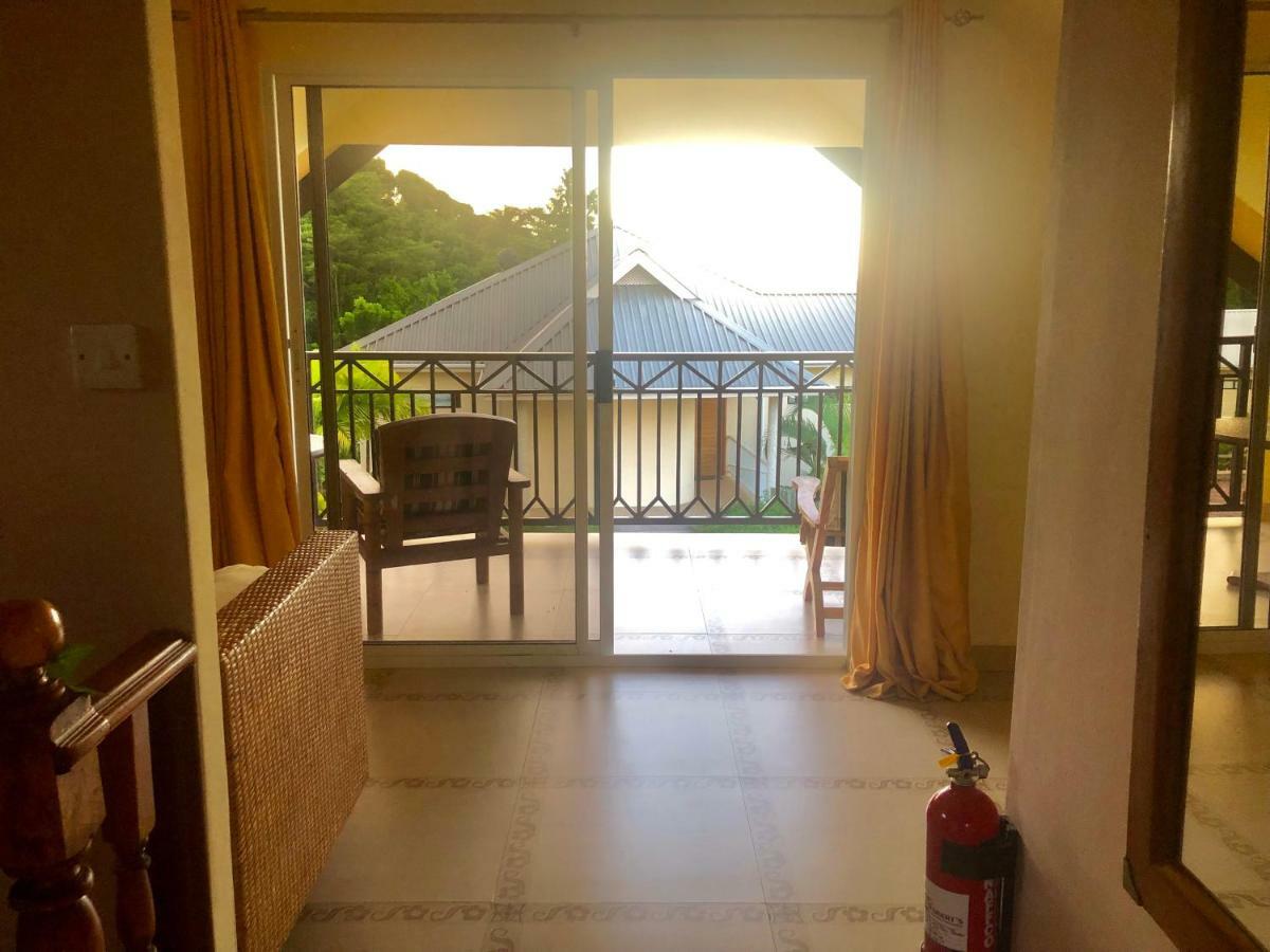 Mountain Lodge Anse Volbert Village  Ngoại thất bức ảnh