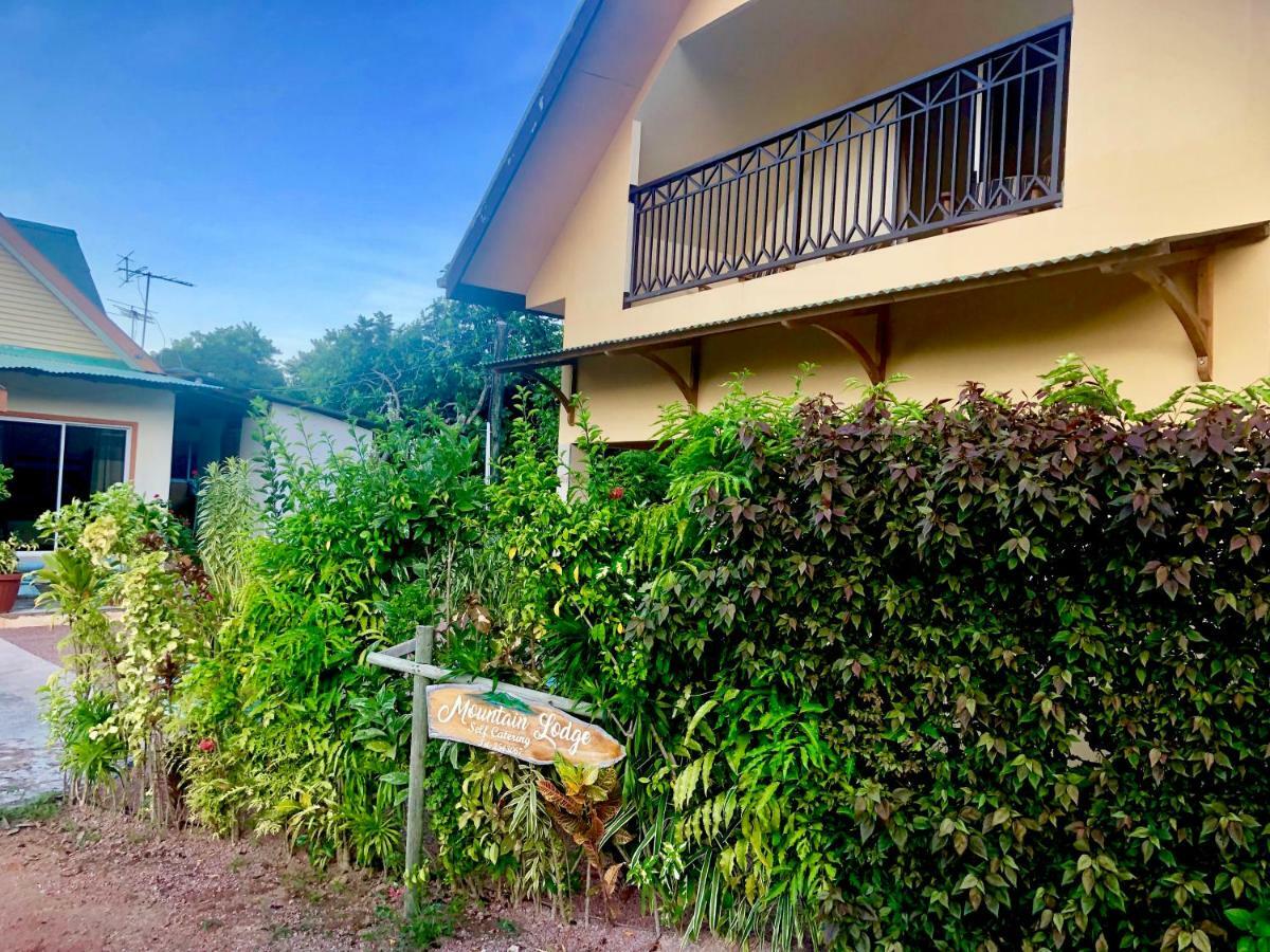 Mountain Lodge Anse Volbert Village  Ngoại thất bức ảnh