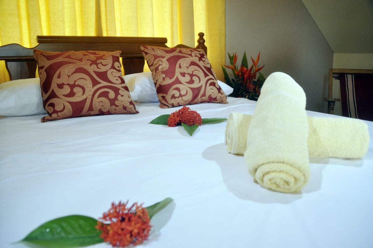 Mountain Lodge Anse Volbert Village  Ngoại thất bức ảnh